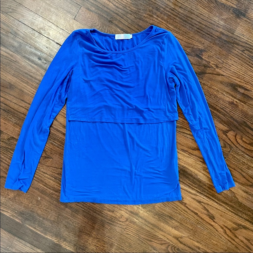 Latched Mama long sleeve nursing shirt size small